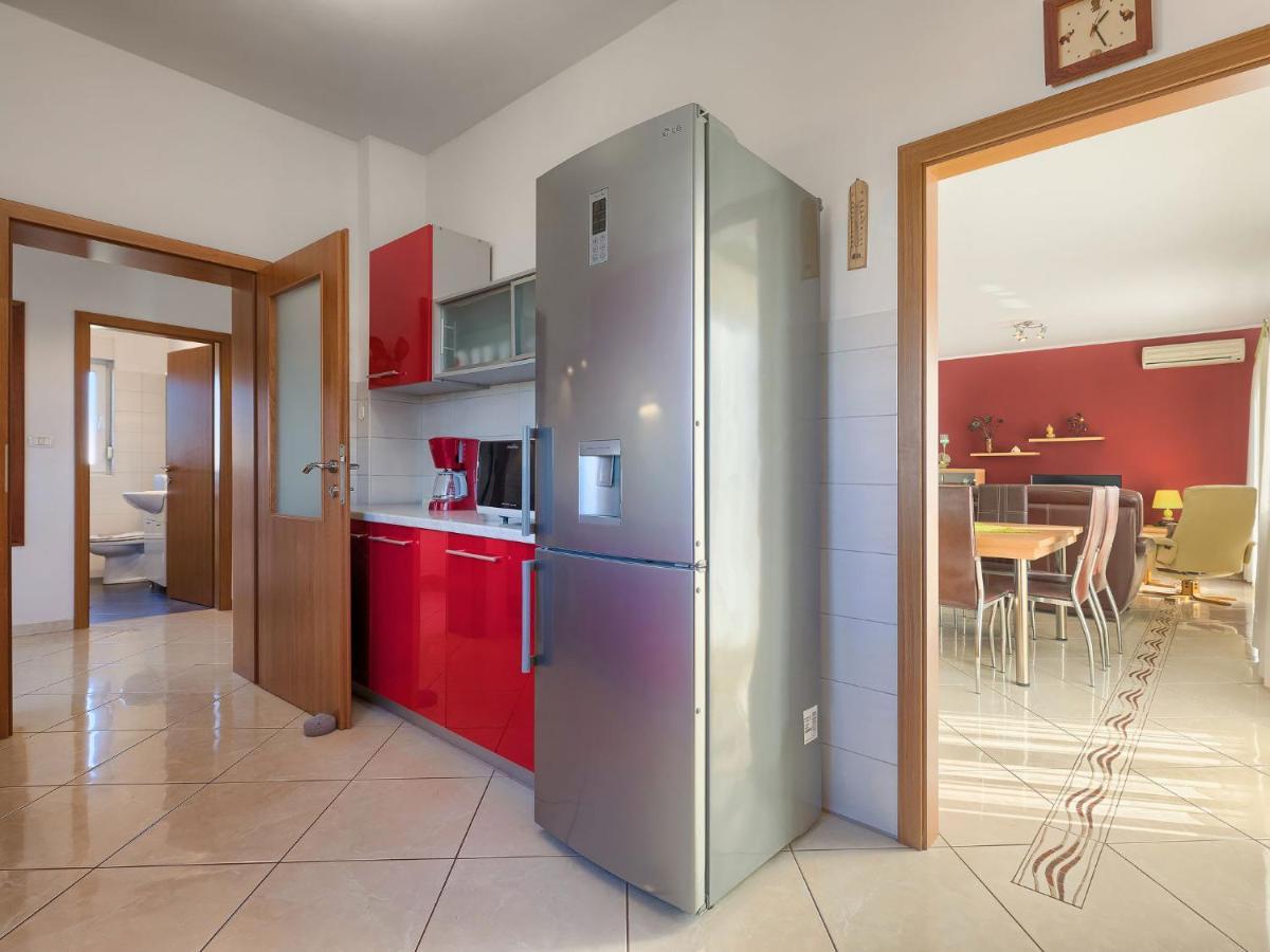 Apartment Laura By Interhome Galižana Exterior foto